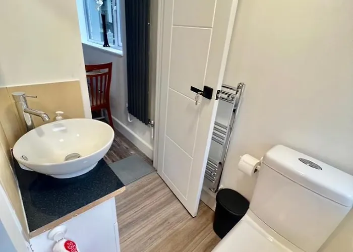 Lux Shared Flat With 2 Private Bedrooms And 2 Private En-suite Bathrooms