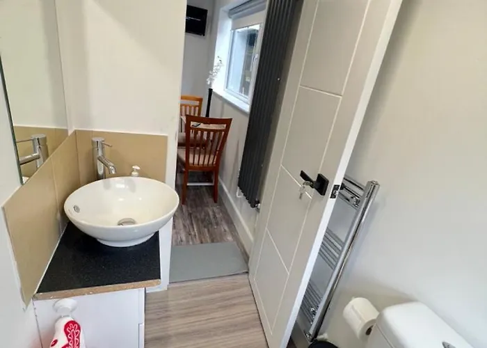 Lux Shared Flat With 2 Private Bedrooms And 2 Private En-suite Bathrooms