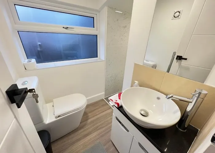 Lux Shared Flat With 2 Private Bedrooms And 2 Private En-suite Bathrooms *