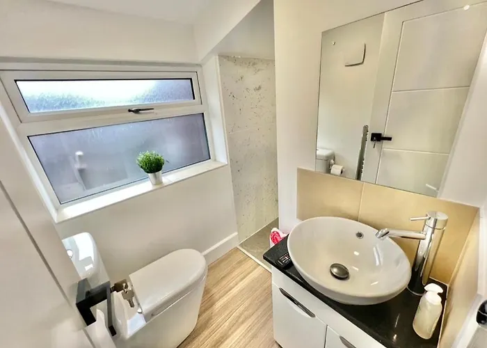 Lux Shared Flat With 2 Private Bedrooms And 2 Private En-suite Bathrooms Apartamento