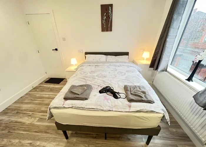 Lux Shared Flat With 2 Private Bedrooms And 2 Private En-suite Bathrooms Mánchester