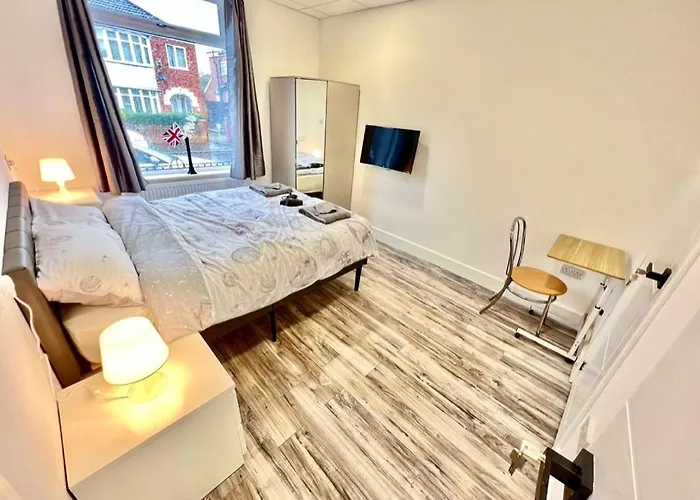 Apartament Lux Shared Flat With 2 Private Bedrooms And 2 Private En-suite Bathrooms *