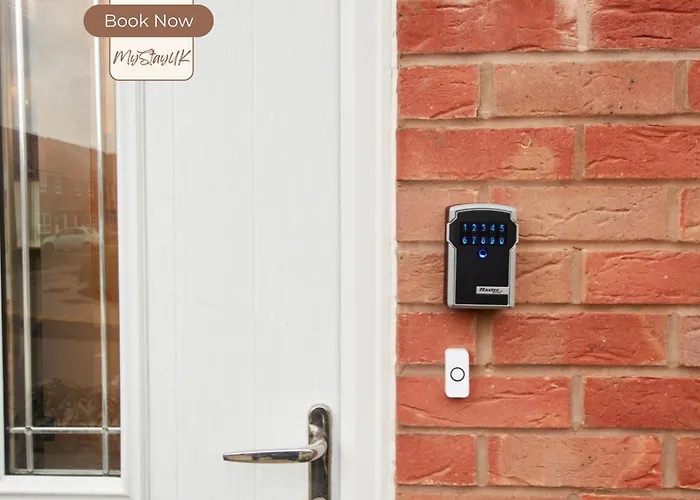 Spacious 3Br House By Mystayuk Short Lets & Serviced Accommodation Manchester Perfect For Contractors With Free Wifi & Free Parking Dom wakacyjny *