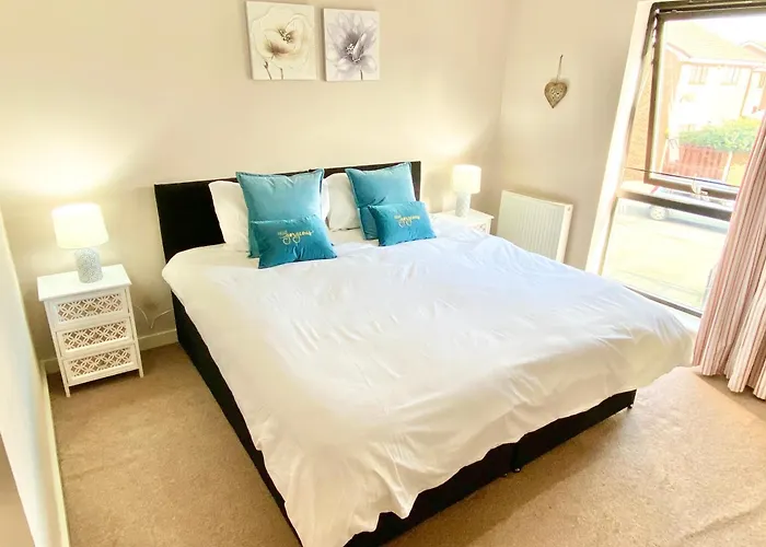 Spacious 5 Bed Townhouse Manchester, Salford Qauys - Two Bedroom With Parking Apartament *