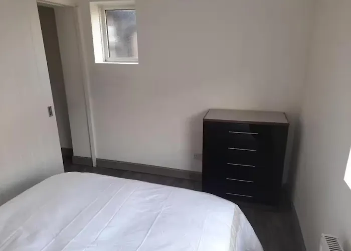 Central Manchester Family-Friendly Home With Free Parking And Workspace * Mánchester