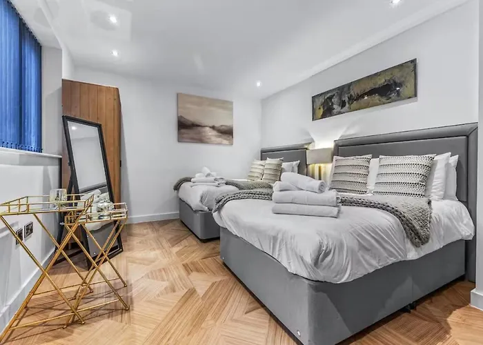 Lejlighedshotel Super King Penthouse Minutes From Arndale Centre - Pass The Keys