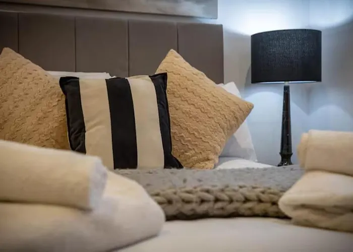 Stunning Split Floor Flat By Victoria - Pass The Keys מנצ'סטר