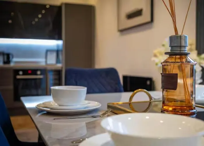 Luxury 7 Mins Walk To Salford - Pass The Keys Appartamento Manchester