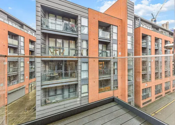 דירה Stunning Split Floor Flat By Victoria - Pass The Keys