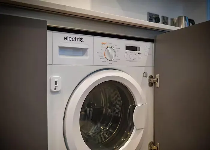 דירה Stunning Split Floor Flat By Victoria - Pass The Keys