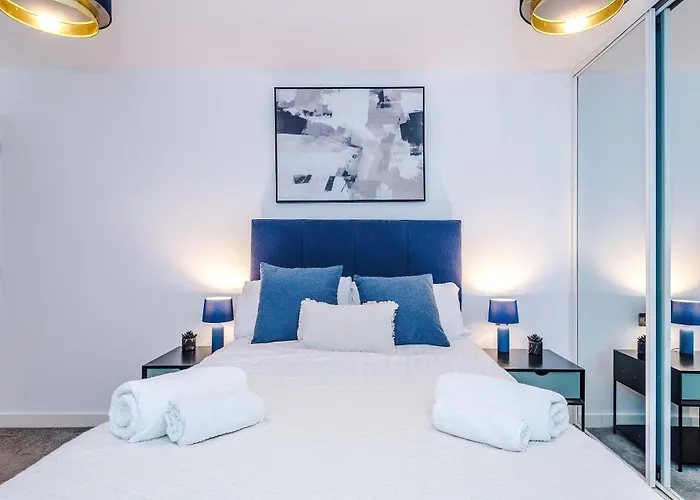 Apartmán Modern 2 Bed With Balcony By Host A