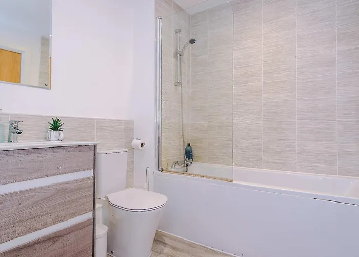 Modern 2 Bed With Balcony By Host A Διαμέρισμα Μάντσεστερ