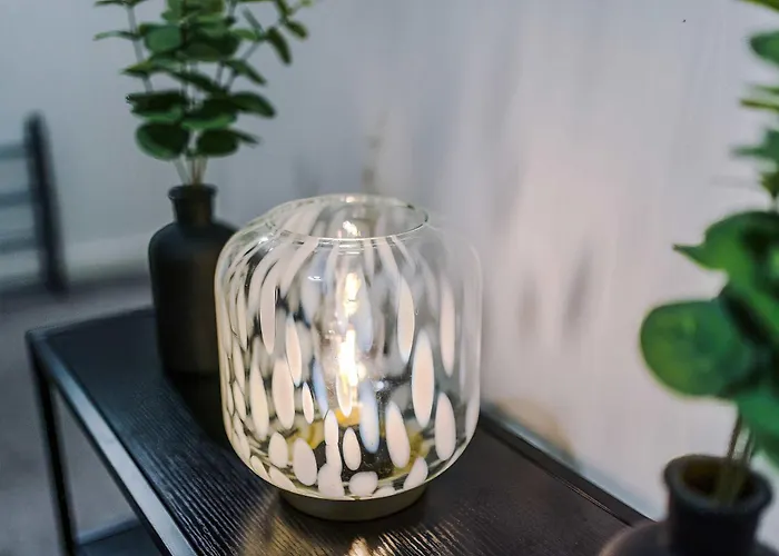 Large 2 Bedroom With Balcony By Host A Apartamento