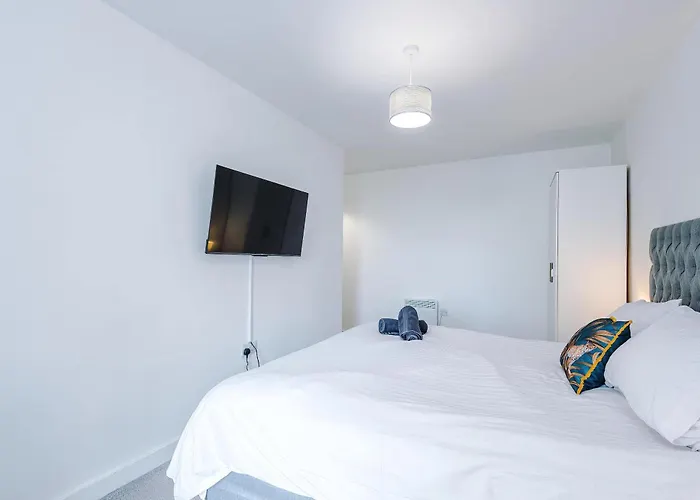 Apartamento Large 2 Bedroom With Balcony By Host A