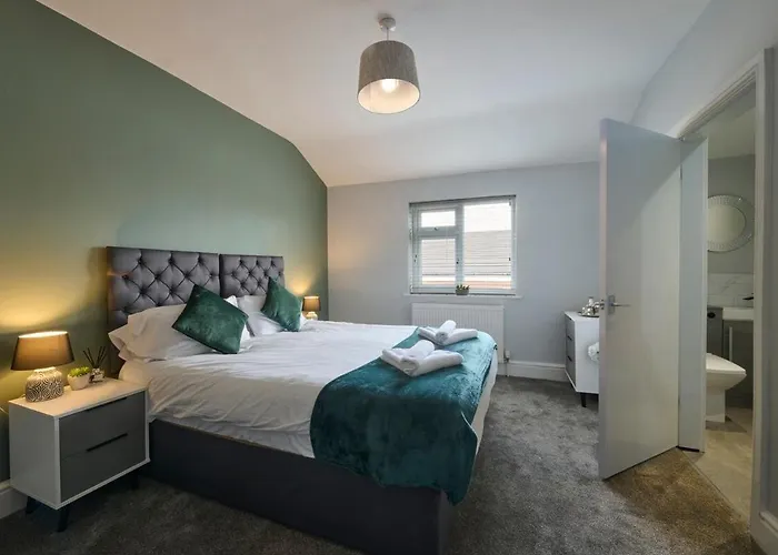 Comfort 2br By Eason Short Lets Denton