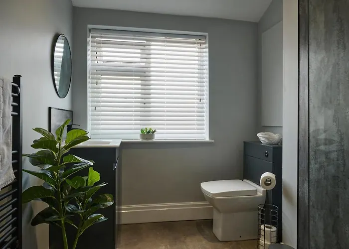 Apartment Comfort 2br By Eason Short Lets Denton *