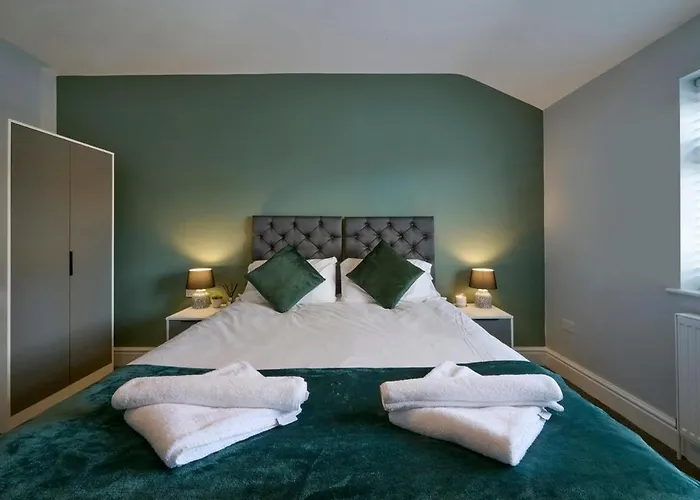 Comfort 2br By Eason Short Lets Denton Apartment Manchester