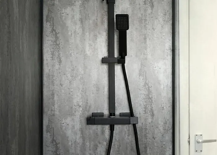 Comfort 2br By Eason Short Lets Denton Apartment Manchester