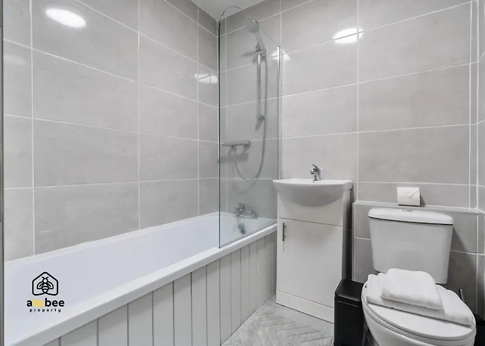 2 Bed Near Etihad & Centre On A Quiet Street With Free Parking Prázdninový dům
