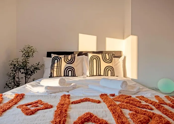 Stylish Modern Near Mcr Centre Coop & Etihad Holiday home