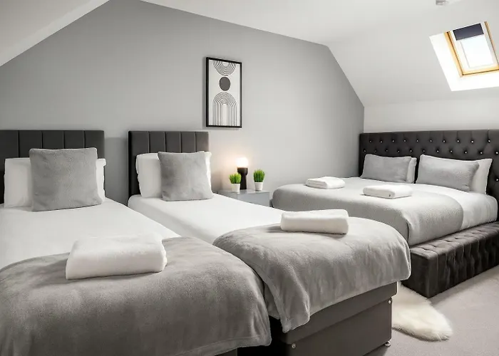 Dom wakacyjny Townhouse Sleeps 14 - Free Parking Manchester