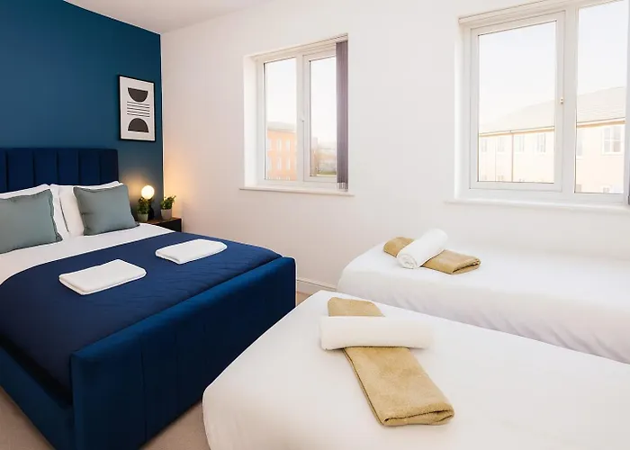 Townhouse Sleeps 14 - Free Parking Manchester