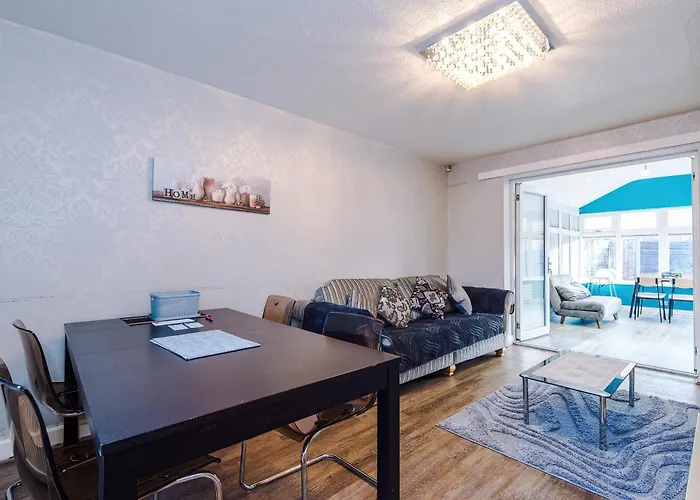 3br By Kammili With Free Parking & Fast Access *