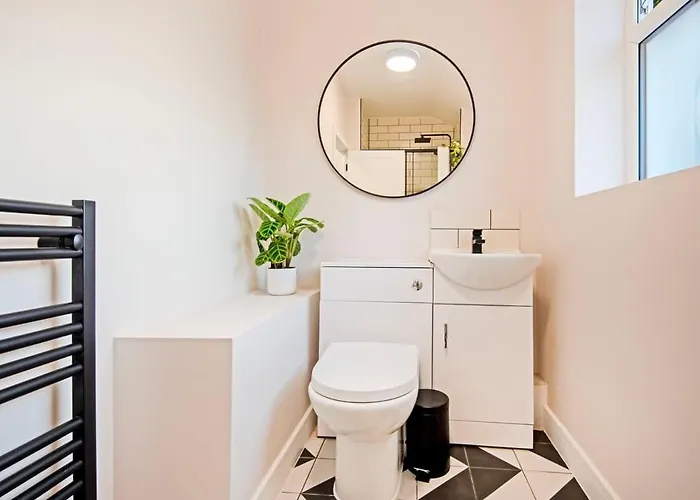 Stylish Modern Near Mcr Centre Coop & Etihad Holiday home *