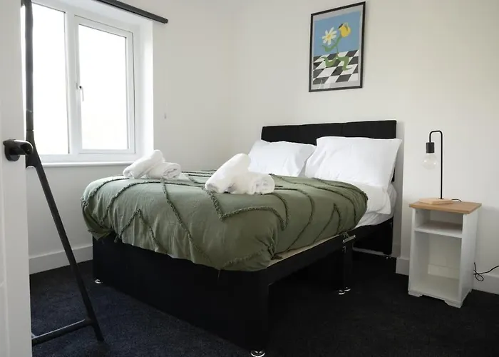 Stylish Modern Near Mcr Centre Coop & Etihad Holiday home *