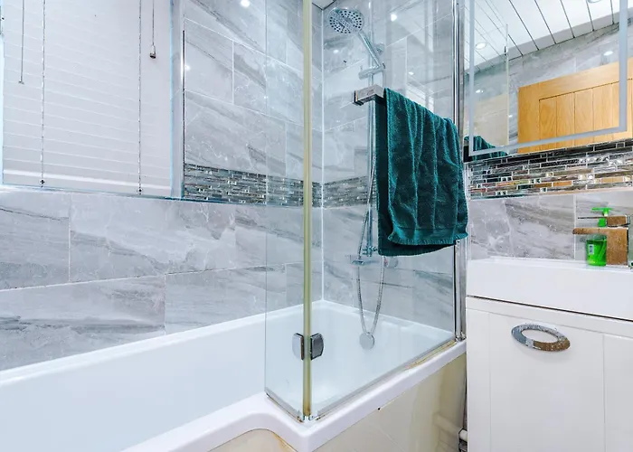 3br By Kammili With Free Parking & Fast Access מנצ'סטר