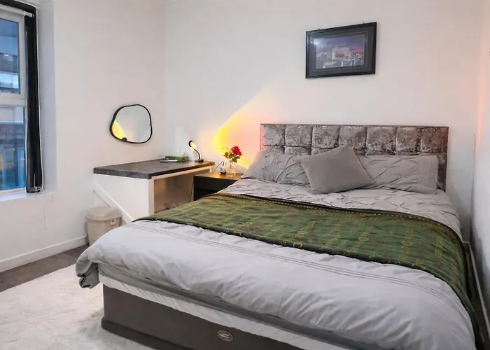 Break - 1 Big Bedroom Sleeps 3 Tatil Evi Manchester