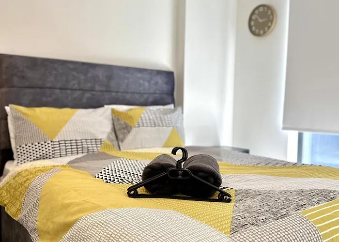 Sleeps 4 Ensuite - Parking & Cityview Manchester