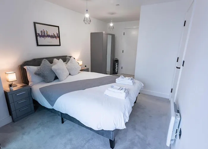 Appartement Luxury 2 Bed Apartment, With A Balcony & Canal View In Centre!