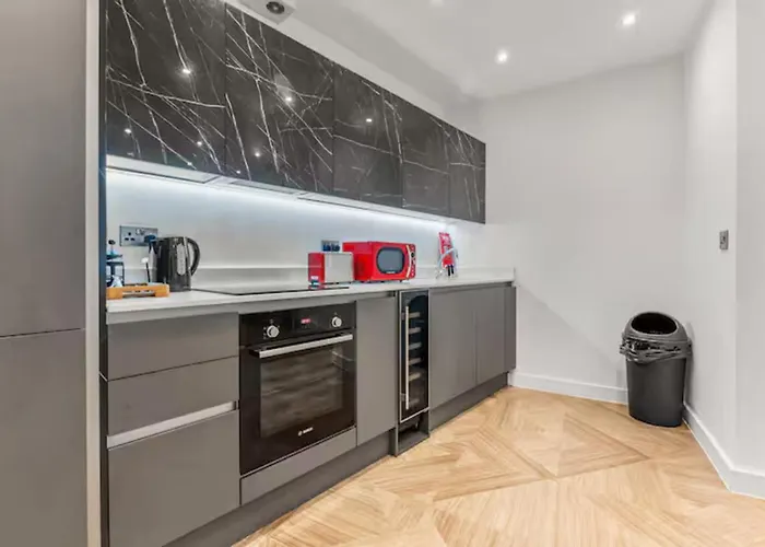 Mill Conversion Flat Mins From Bars Shops - Pass The Keys * Manchester