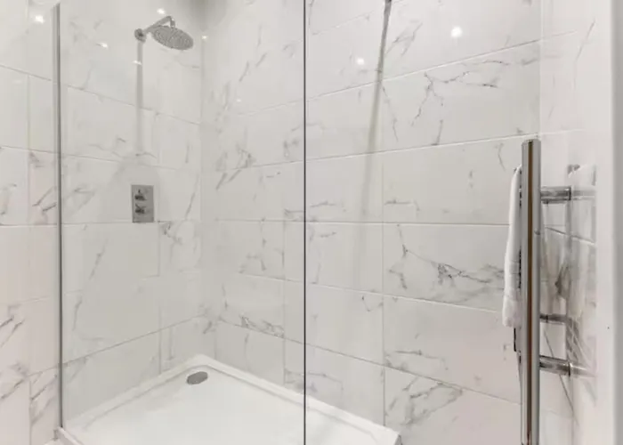 Beautiful Newly Built Flat - Walk To Centre - Pass The Keys * Manchester