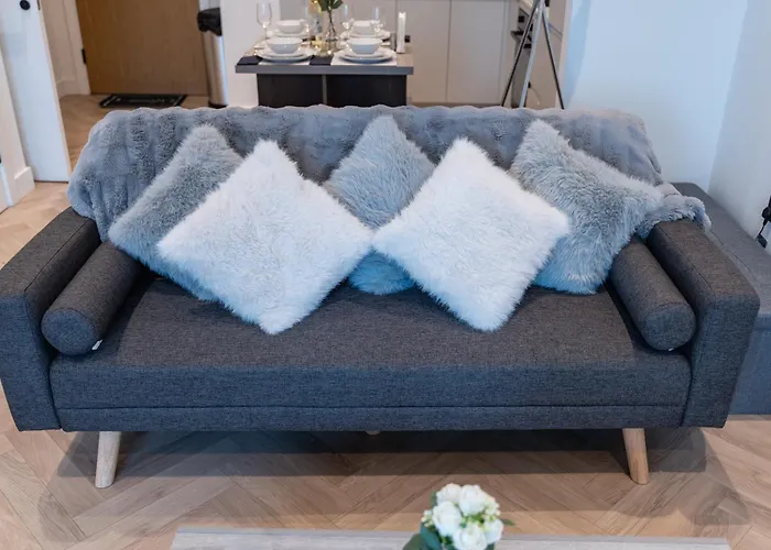 Daire Luxury 2 Bed Apartment, With A Balcony & Canal View In Centre! Manchester