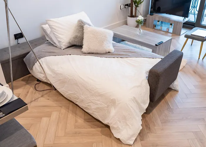 Daire Luxury 2 Bed Apartment, With A Balcony & Canal View In Centre! Manchester