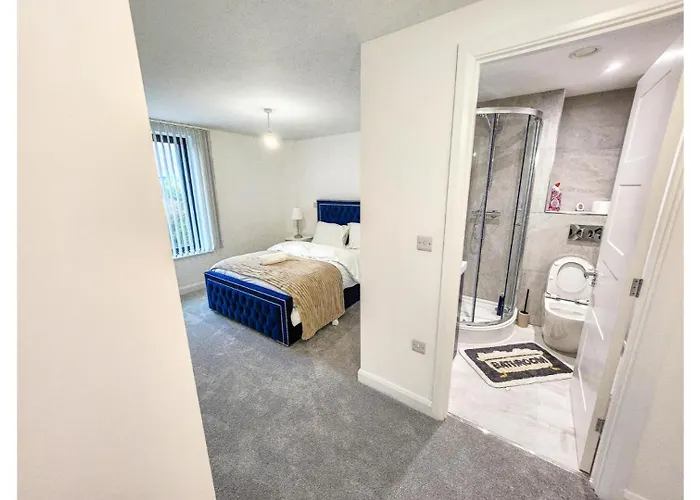 Opfa Luxury * Manchester