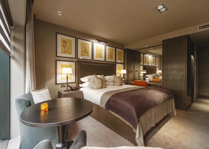 Hotel Dakota Airport 4*