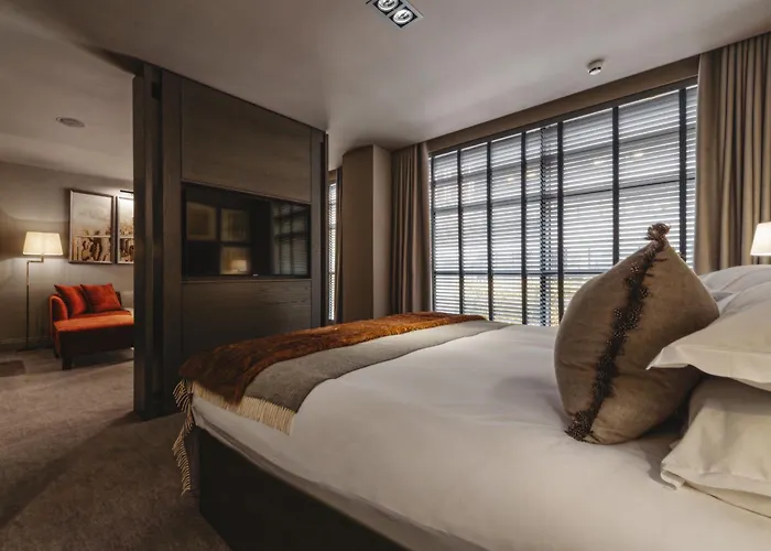 فندق Dakota Airport 4*