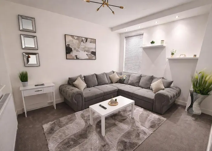 Boutique Mcr With Games Table, Sleeps 9 Tatil Evi