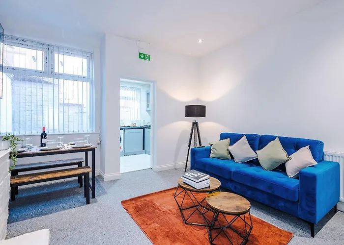 Ferienhaus 3 Bedroom Town House - Etihad Stadium - Free Parking