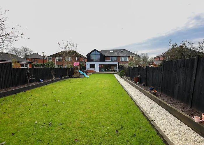 Stunning Family With Hot Tub In Worsley Сasa de vacaciones Mánchester