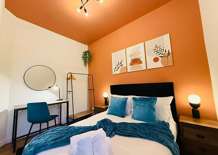 Stunning 3-bed Games * 맨체스터