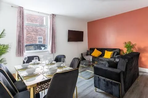 Guest house Mauldeth Shared House