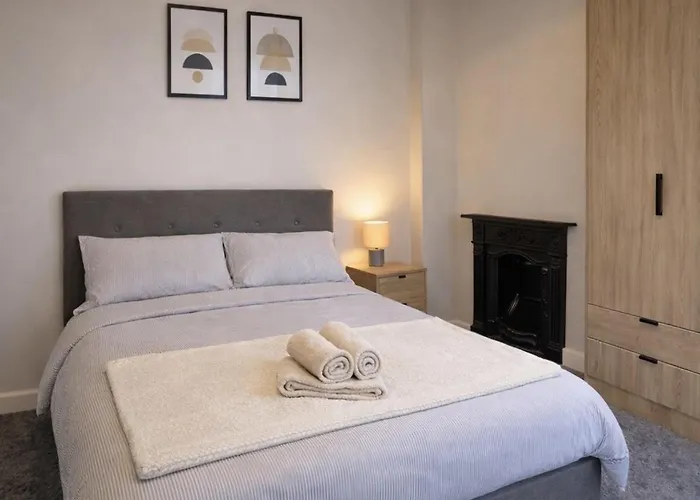 Ferienhaus Home, Sleeps 6, Contractor Friendly, Free Parking *