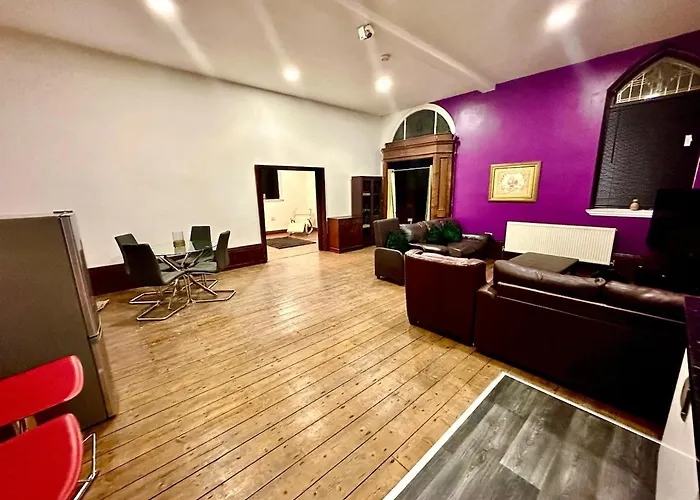 The Church 맨체스터