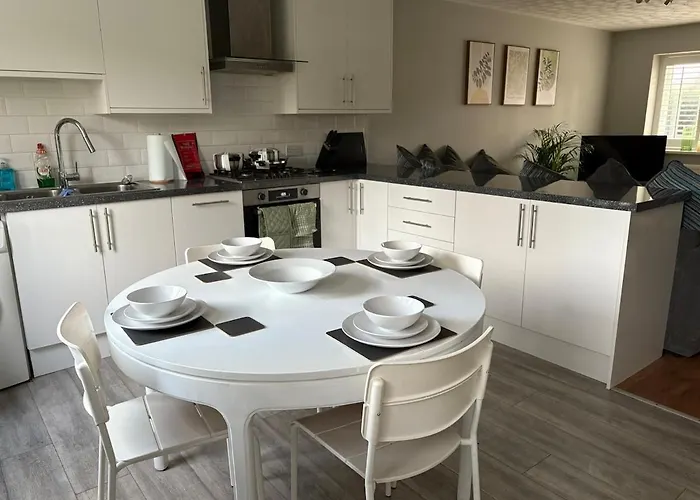 Contractor-friendly In Manchester, Parking, Wifi * Μάντσεστερ