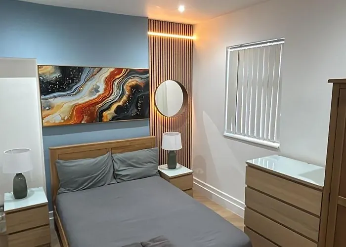 Hendham - Near Etihad Stadium, Coop Live Arena, National Cycling Centre & 24 Hour Asda * מנצ'סטר
