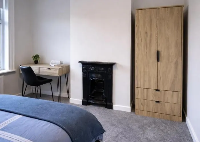 Ferienhaus Home, Sleeps 6, Contractor Friendly, Free Parking *